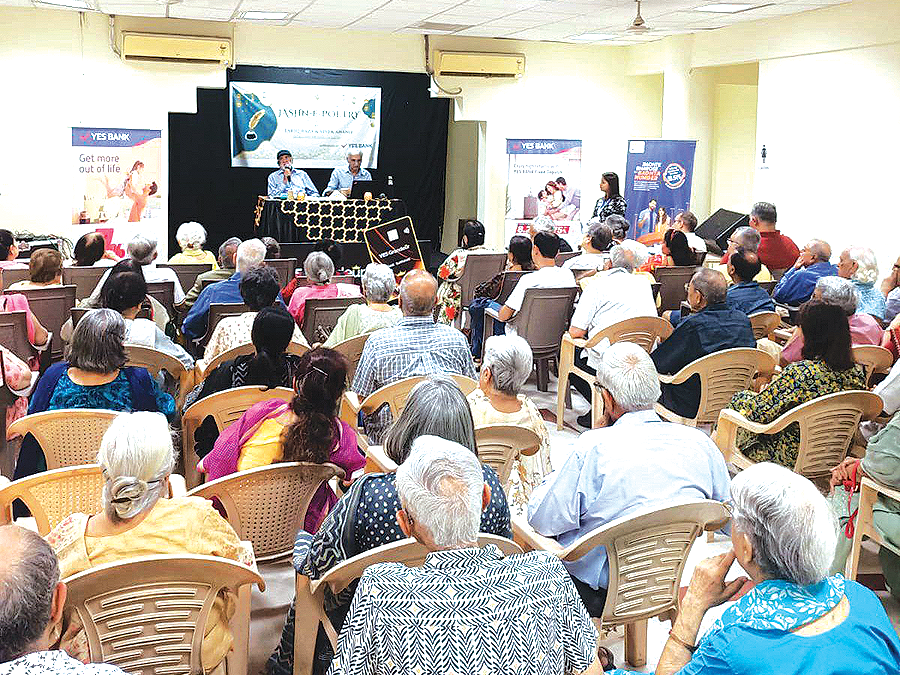 Souls illuminated with Poetry: Jashn-e-poetry At Silver Oaks